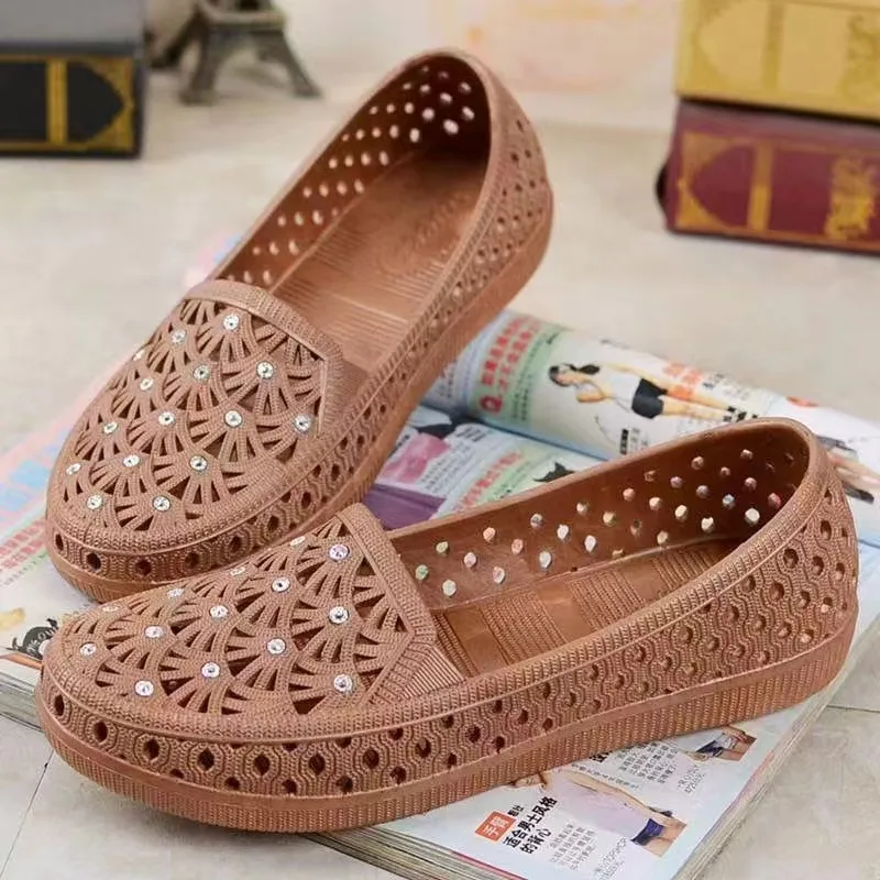 2024 Factory Sale Cheap price flat sandal summer casual slide slippers for woman Custom Fashion Simple Home Soft Bottom shoes