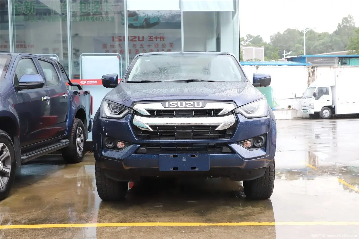 Best Selling Qingling Isuzu T30 Explorer 2024 Comfort Edition 3.0T Diesel 143hp 2WD Manual Double Cab Pickup New Car
