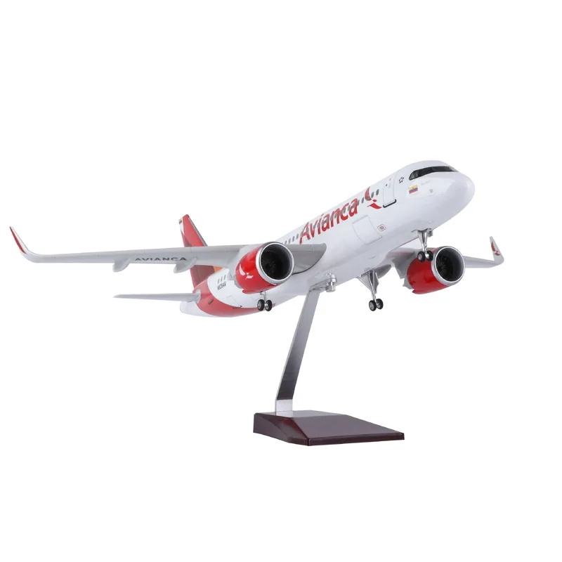 47cm 1/80 Scale Avianca Airlines Airbus 320neo Resin Desktop Airplane Model with Led Light & Landing Gears