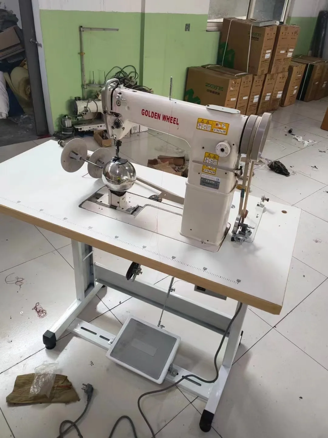 Second Hand Original Golden Wheel CS 810 Wig Sewing Machine Industrial Sewing Machine High Column Car