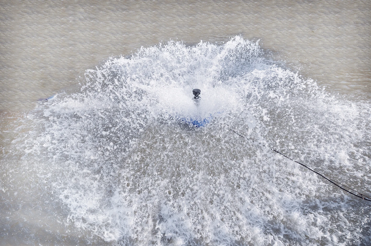 
Futi Light Weight Large Flow Splash Surface Floating Aerator With Stainless Motor 