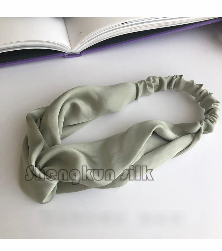 
Non-toxic Large Silk Scrunchies for Hair Elastic Hair Bands Premium Scrunchy Hair Ties Ponytail Holder 