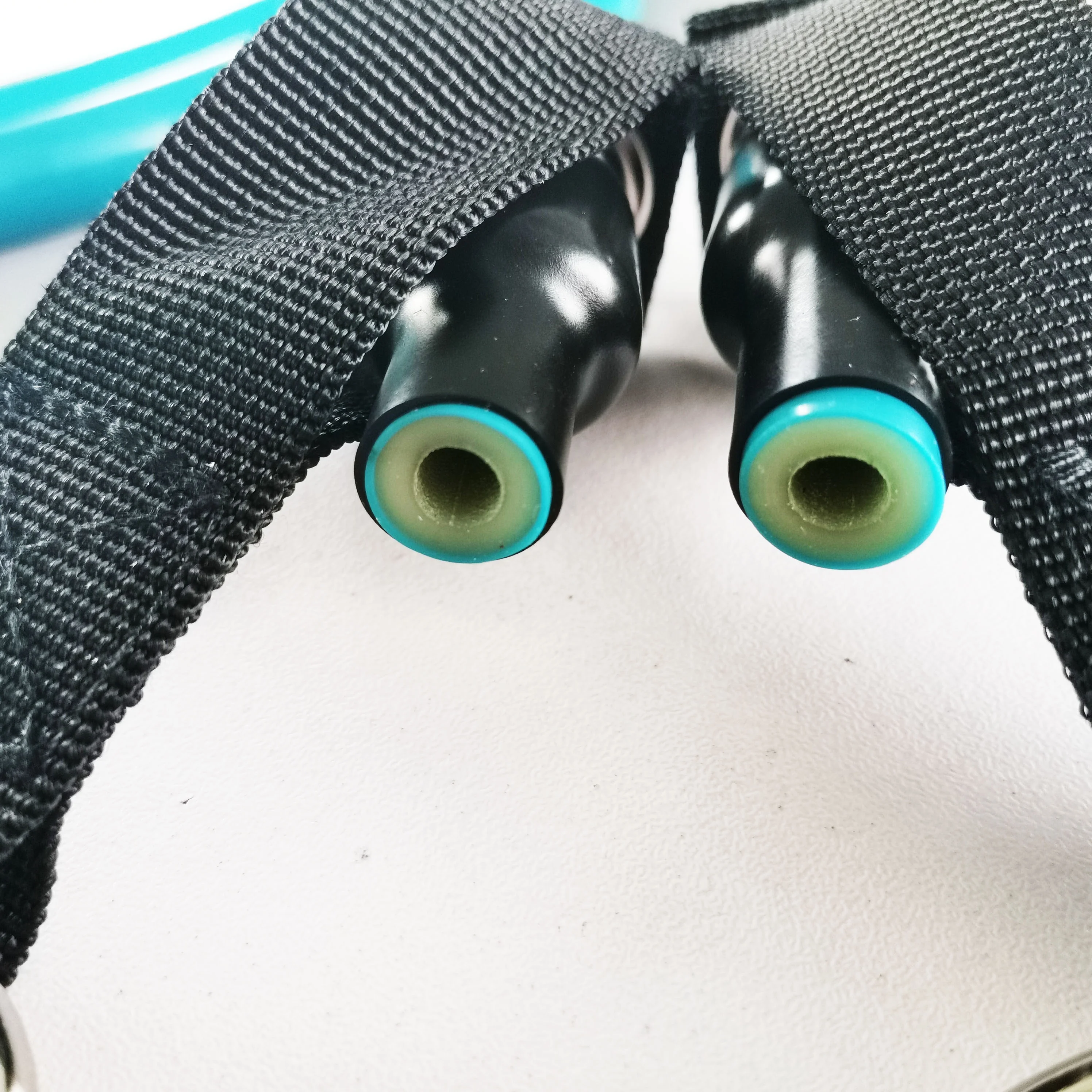 Gymarts home training set of 3 resistance tube band with black aluminum hook