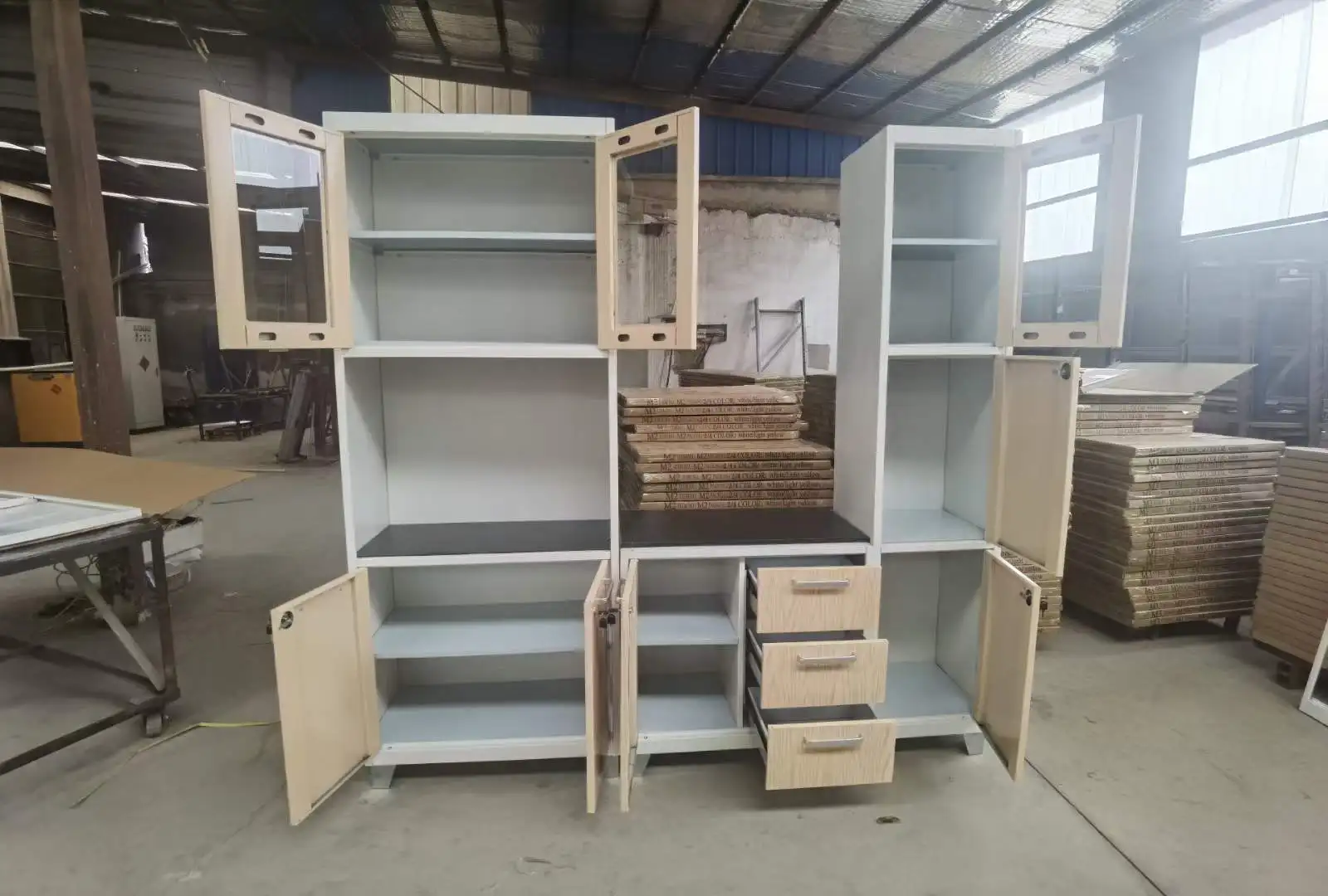 Distribute and Retail Steel Kitchen Cabinets with doors and shelves and drawers | steel kitchen units and cabinets