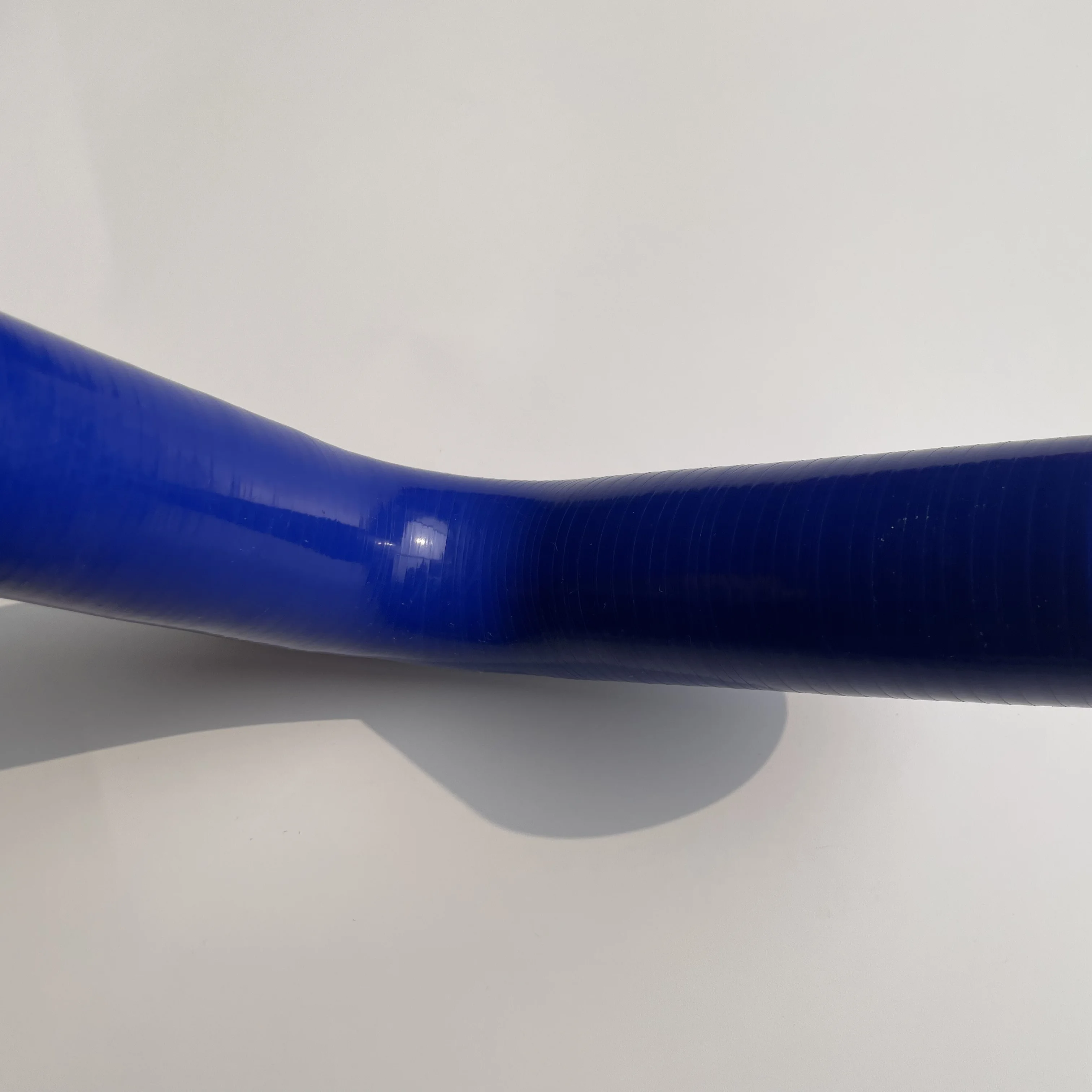 Custom Blue Silicone Rubber Hose High Tensile Braid Heat Resistance Silicone Auto Tube 45/90/135 Degree Elbow Silicone Hose