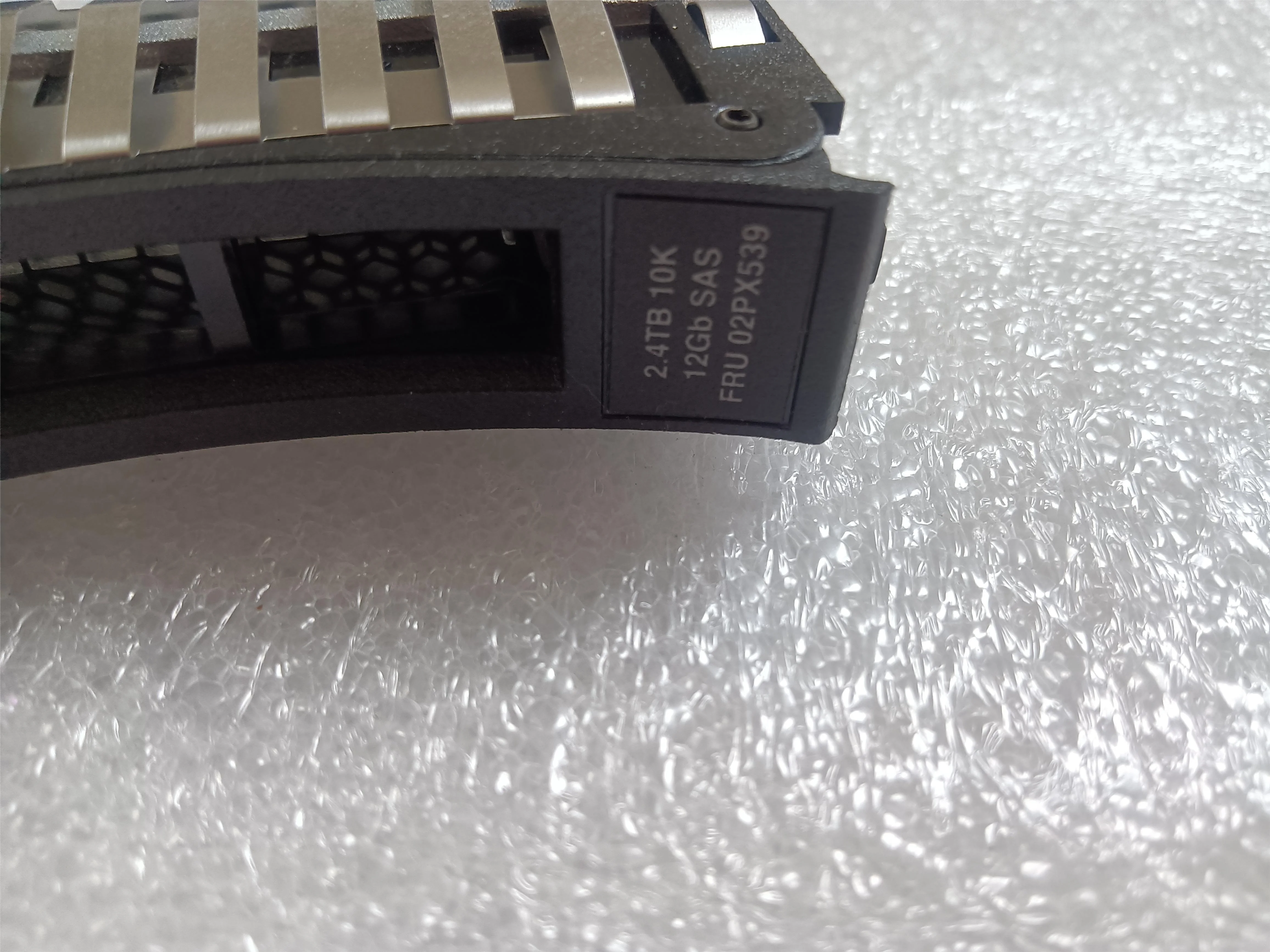 Оригинальный в наличии 02PX539 2 4 TB 10K 2.5IN SFF SAS HDD 02YC027 02PX742 для IBM V5000