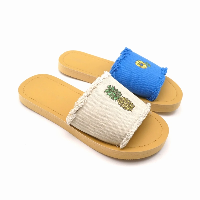 2022 Custom Logo Print sandals Beautiful Color Beach Sliders Slippers Girl Women Flats Shoes