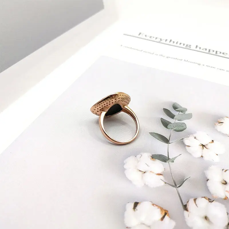 2022 New Women Rose Gold  Plated 925 Silver White Zircon Engagement Rings Wedding Black Agate Ring  Gold Chunky Ring for Party