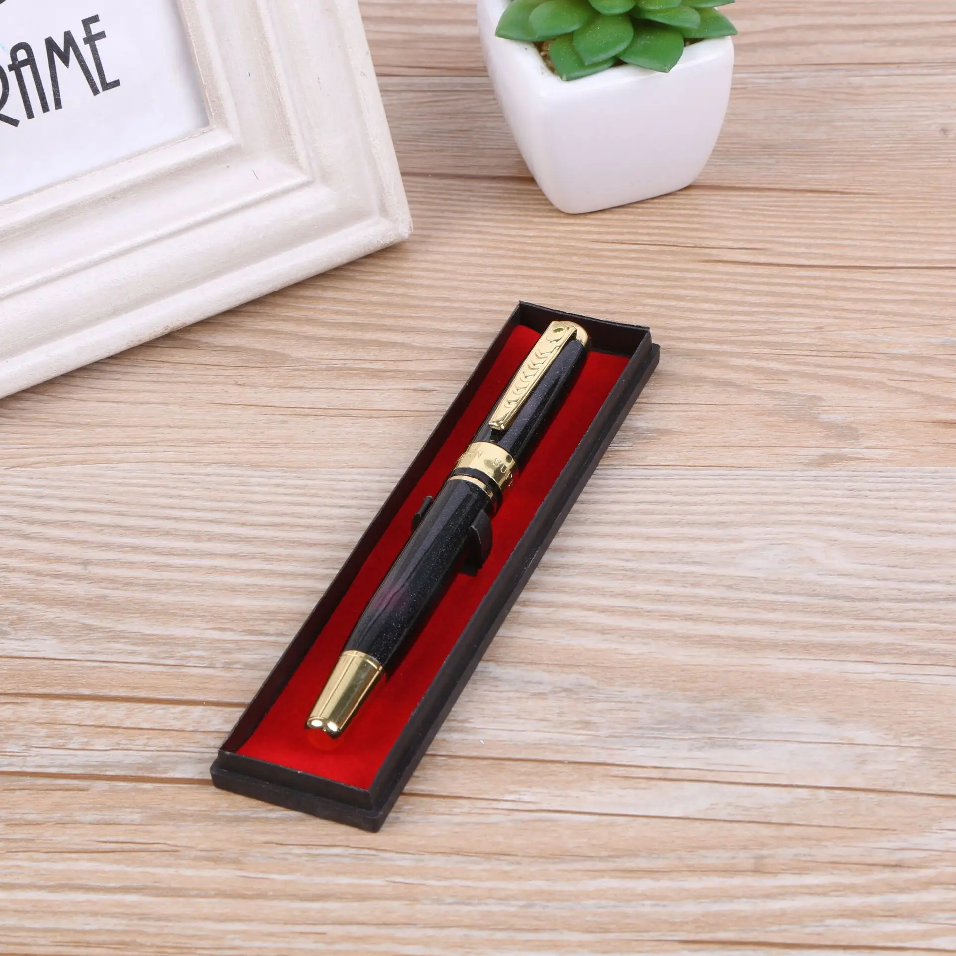 Chinese Factory Nice Quality Metal Slim Promotion Gel Pen Stylish Look Neutral Pen with Customized Logo Gift Gel Pen