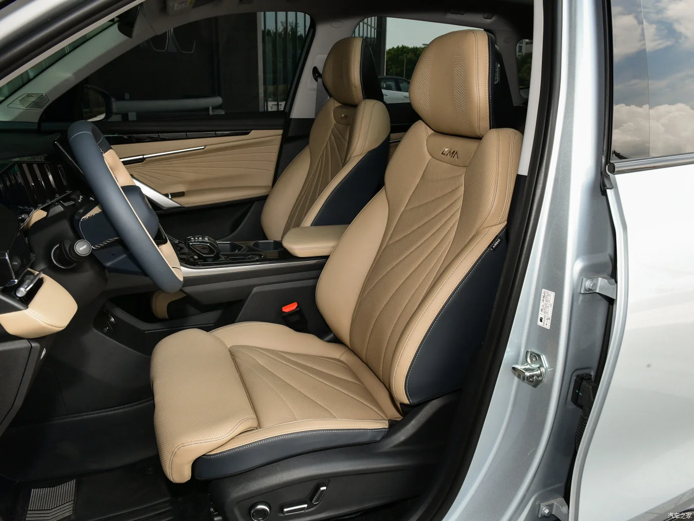 SUV gasoline cars Geely Cool L 2023 2.0TD DCT flagship model Good quality and low price cars