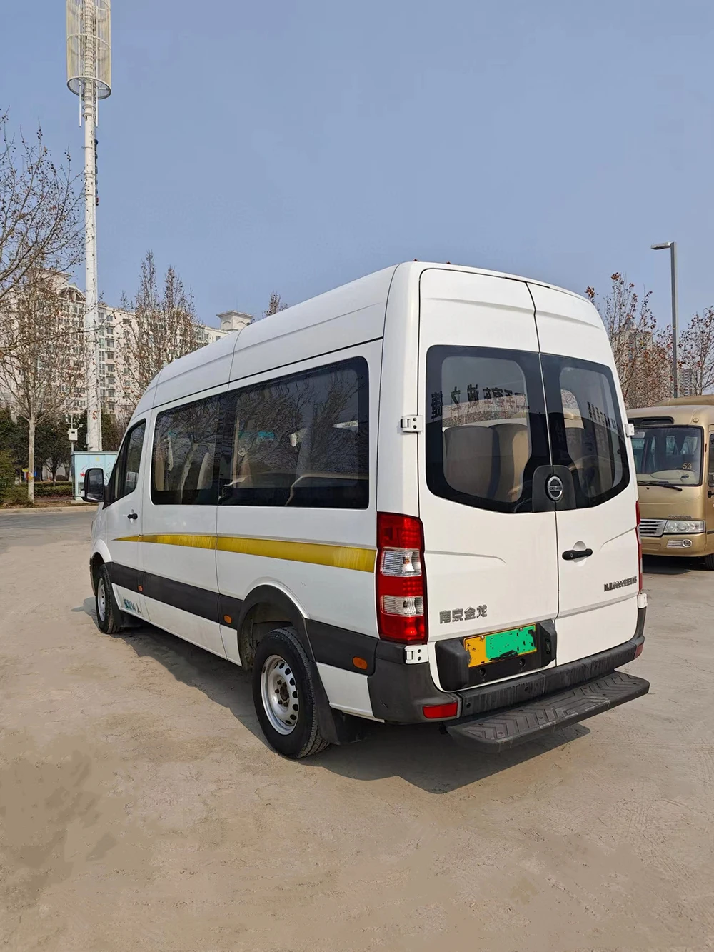 14 Seats Kinglong Luxury Automatic Coach Used Mini Electric Bus Export Model NJL6600BEV15 Front Engine Coach Bus on Offer Online