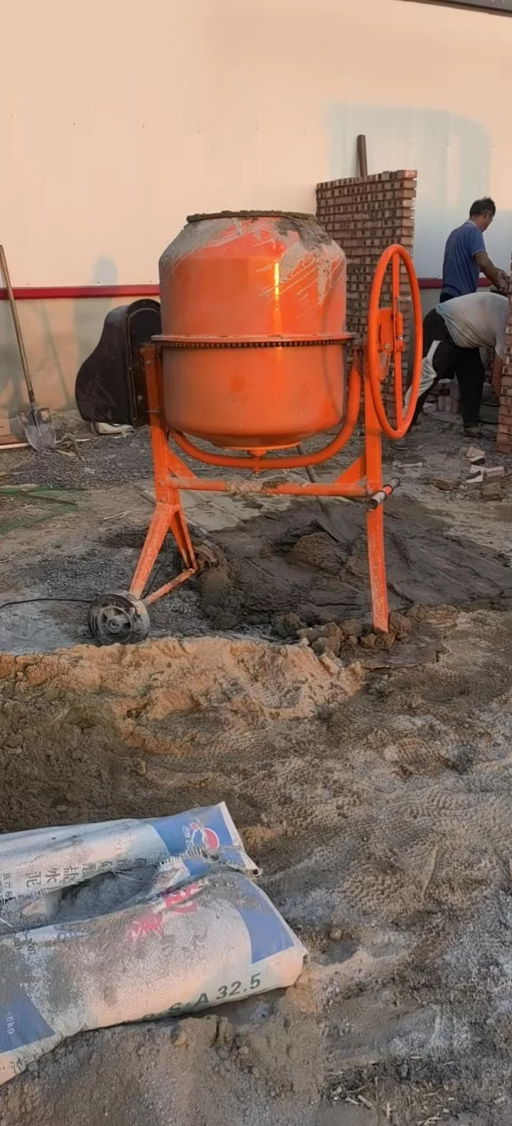 Professional Production cement mixer barrels manual concrete mixers machine mobile cement concrete mixer
