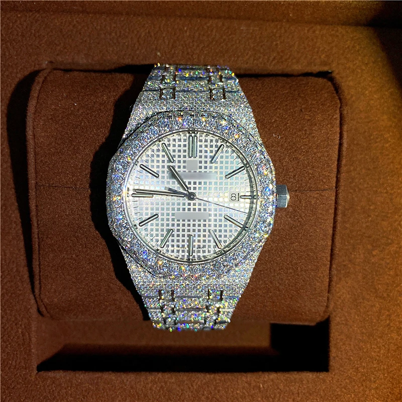  Часы Zuanfa Iced Out с использованием синтетического
