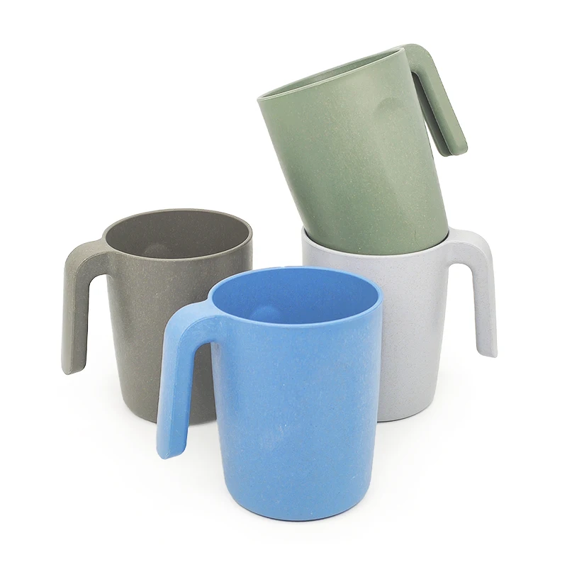 Customized logo plastic cup with handle Minimal style kitchen  large plastic cup with handle