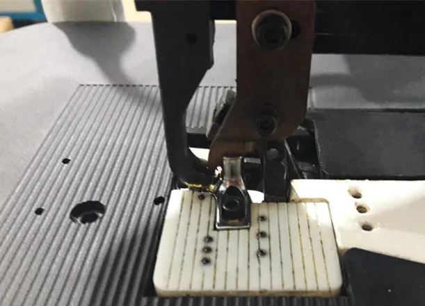 YT-701A-B полностью автоматический кожа край складально-мерильная машина края обуви фальцевальная