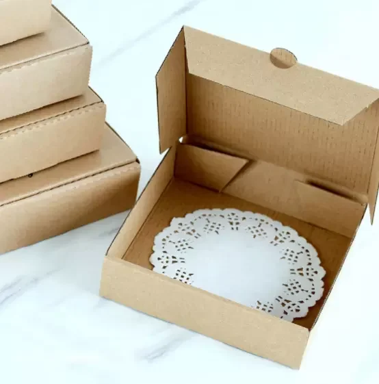 Wholesale Cheap Pizza Box Custom Pizza Packing Box Printed Logo Portable Reusable Corrugated Delivery Pizza Karton Free Sample