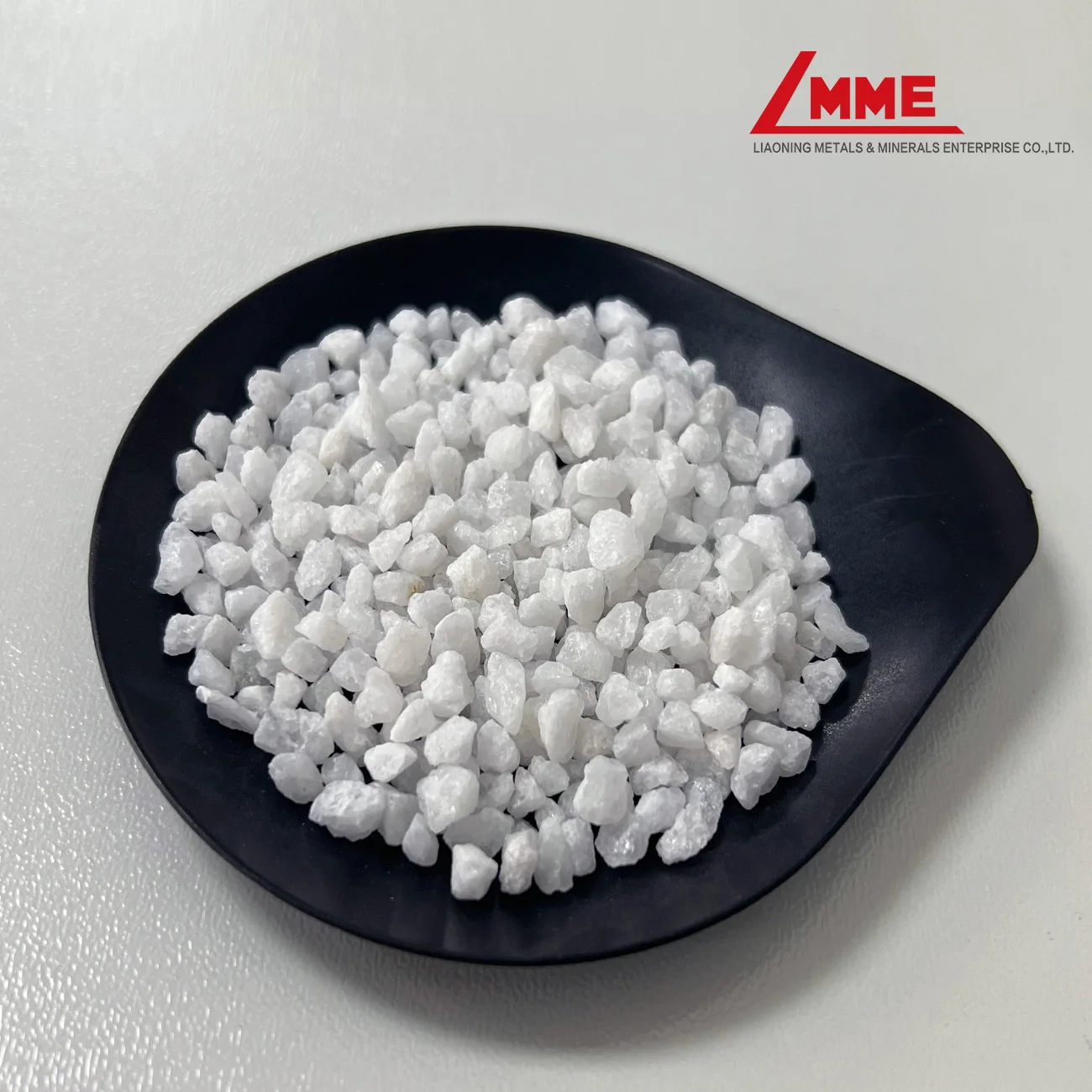 Top quality 99.9% silica sand high purity quartz sand for glass usage