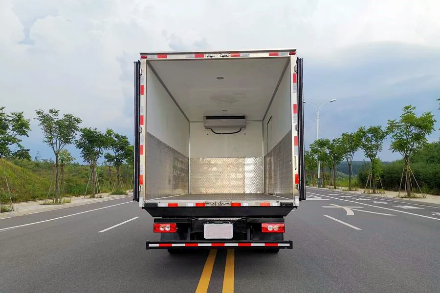 1suzu Foton Sinotruk Dongfeng Mini Small Heavy Refrigerator Truck Freezer Van Truck Refrigerated Van Box Truck