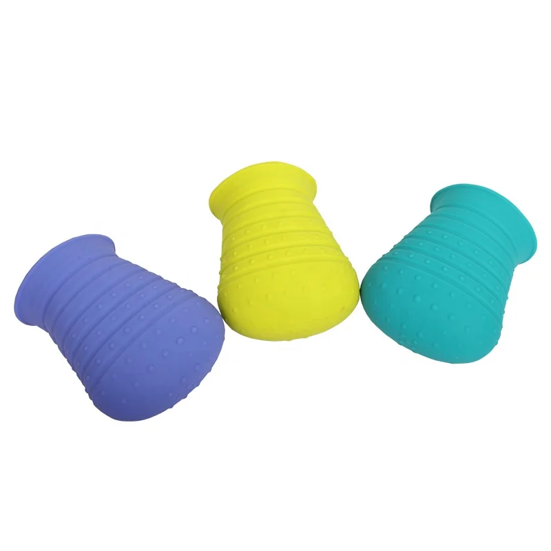 
Factory Wholesale Portable Rubber Pet Dog Foot Cleaner Dog Paw Washer Dog Paw Cleaner 