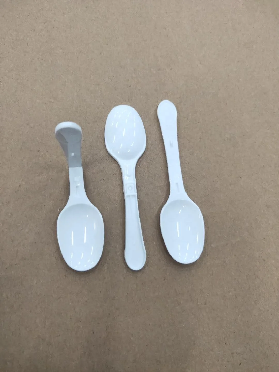 Newest design Curved handle products Frozen safety material mini disposable plastic yogurt white Ice Cream foldable Spoon
