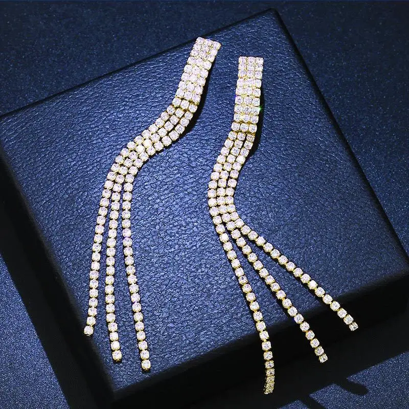 South Korea  new long Tassel Earrings without ear holes inlaid with zircon ear clip is a hot source of foreign trade