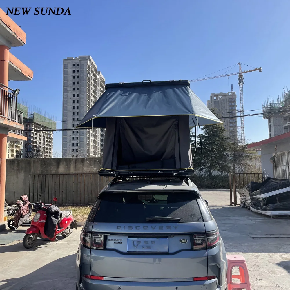 Portable Design Easy to Transport and Install Aluminum Triangular Roof Top Tent