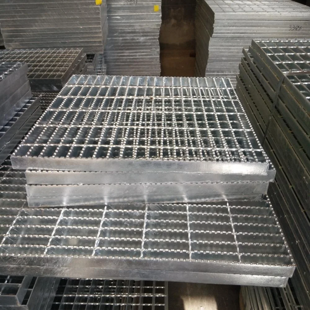 Hot Dipped Galvanized Steel  Grating Heavy Duty Serrated Metal Bearing Bar Steel Grating for sale