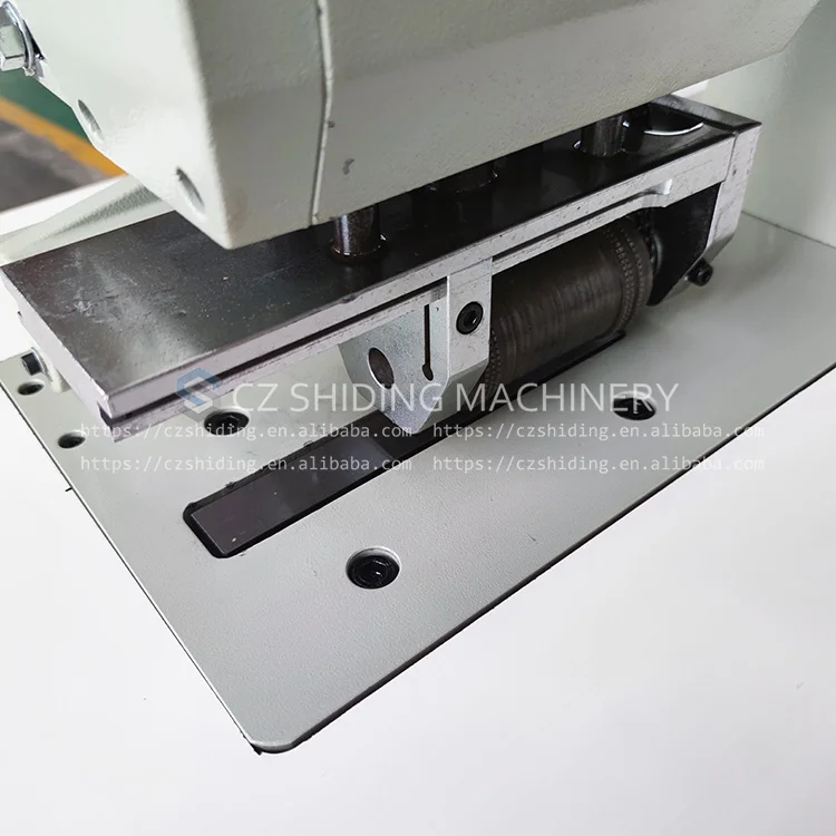 Hot Selling Customized Rollers Pattern High Speed Ultrasonic Lace Sewing Machine Quilting Embroidery Machine