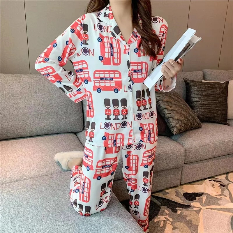 High Quality Girls London Bus Printed Long Sleeves Two Pieces Pajamas Set Silk Satin Nightwear PJS for Women