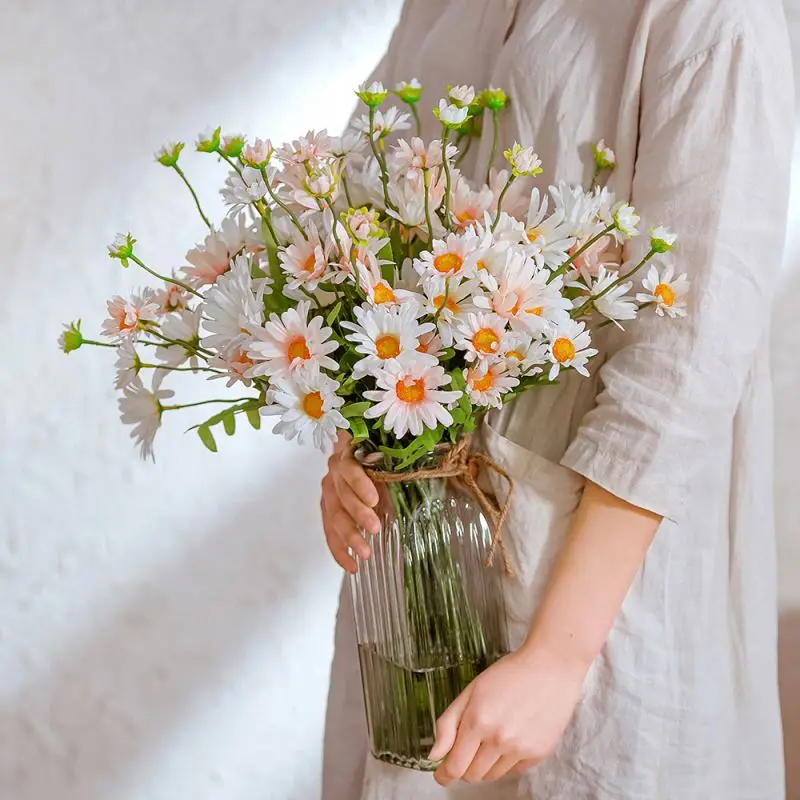 Hot sale silk small daisy artificial flower for indoor home decoration garden christmas