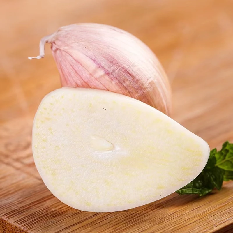 Huaran Factory Wholesale Garlic Cheap Price New Crop  Raw Single Spices Chinese Fresh Garlic