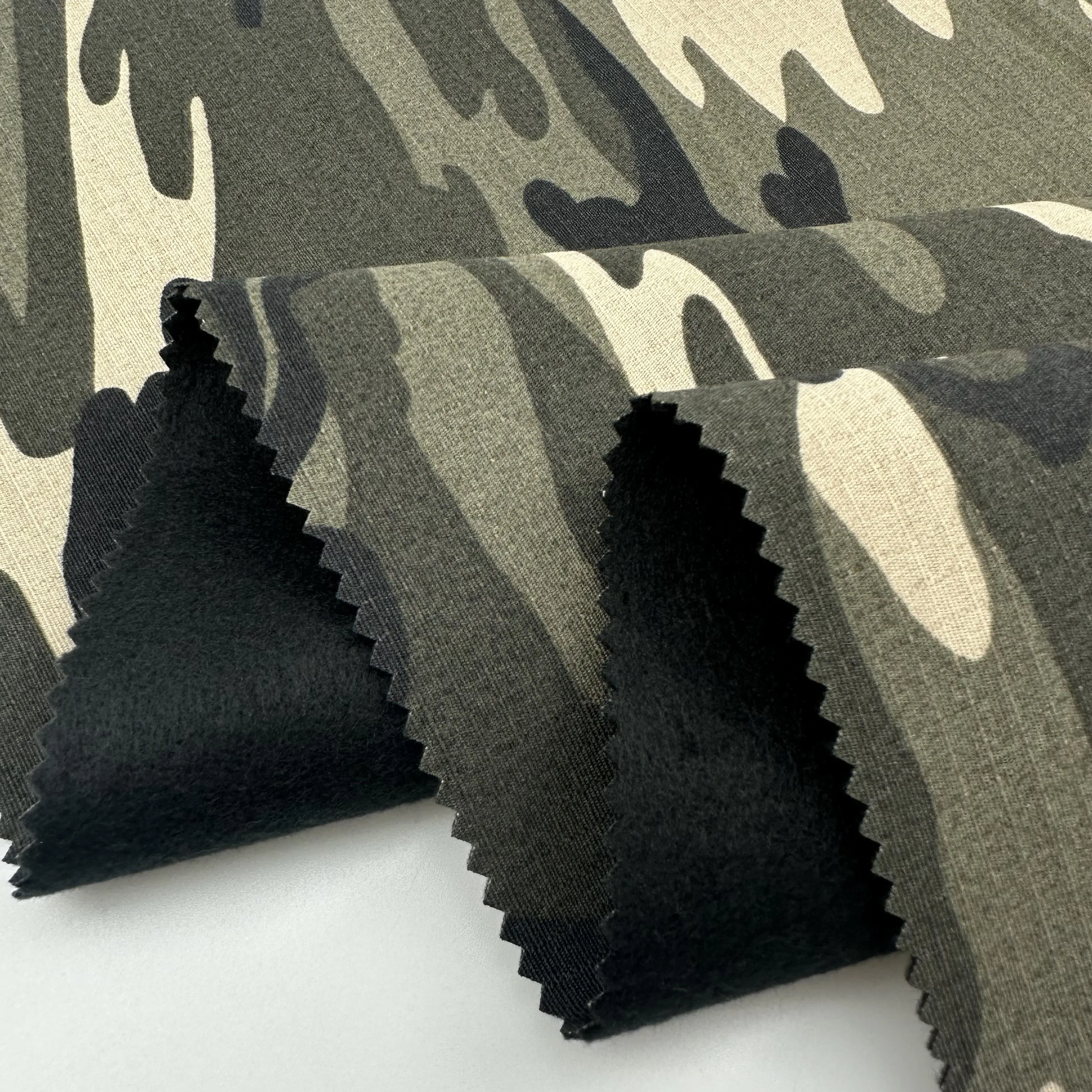 Wholesale Warm Camo Compound Ripstop 80%Polyester/20%cotton Camouflage Greta Printed Fabric For Jacket