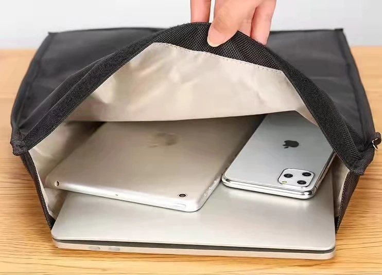 Custom Anti Radiation Cell Phone GSM Signal Blocker Jammer Car Key Signal Shielding Bag RFID Signal Blocking Bag For iPad Mini