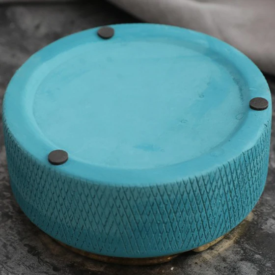 ceramic shell with golden steel base ashtray anti slip  SW200567