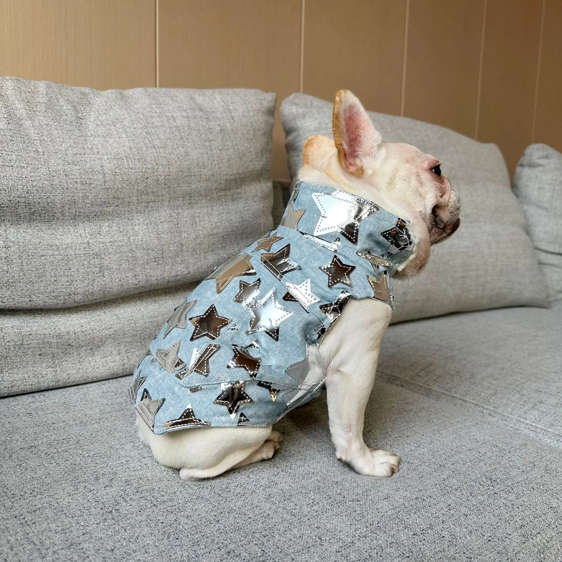 2024 New Design Luxury Autumn/Summer Thin Pet Clothes Sequins Star Cowboy Denim Dog Vest for Cat French Bulldog Schnauzer