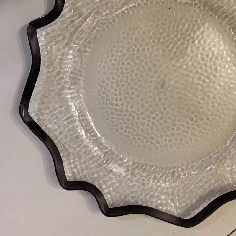 2023 Hot Sale Clear Plastic Charger Plates Gold Rim Wedding Plates Banquet Plastic Plate Set Wedding Dish