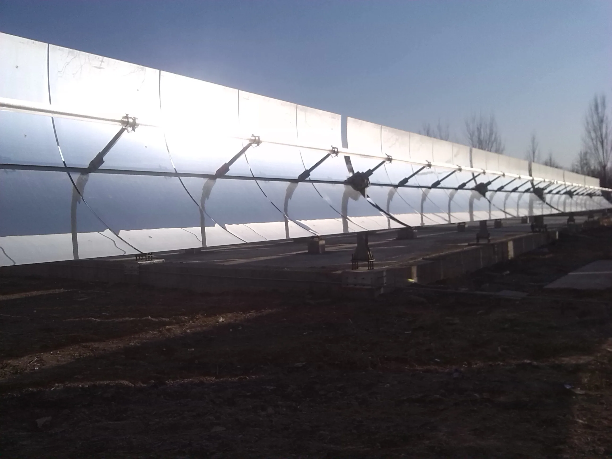 High cost-efficient solar industrial heat process  solar parabolic trough collector concentrator