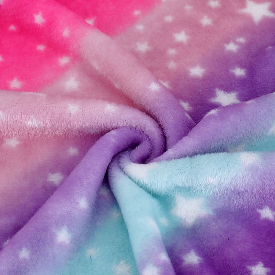 China Hot Sale Knitted 100% Polyester Suoer Soft Washable Reusable Jacquard Coral Fleece Fabric