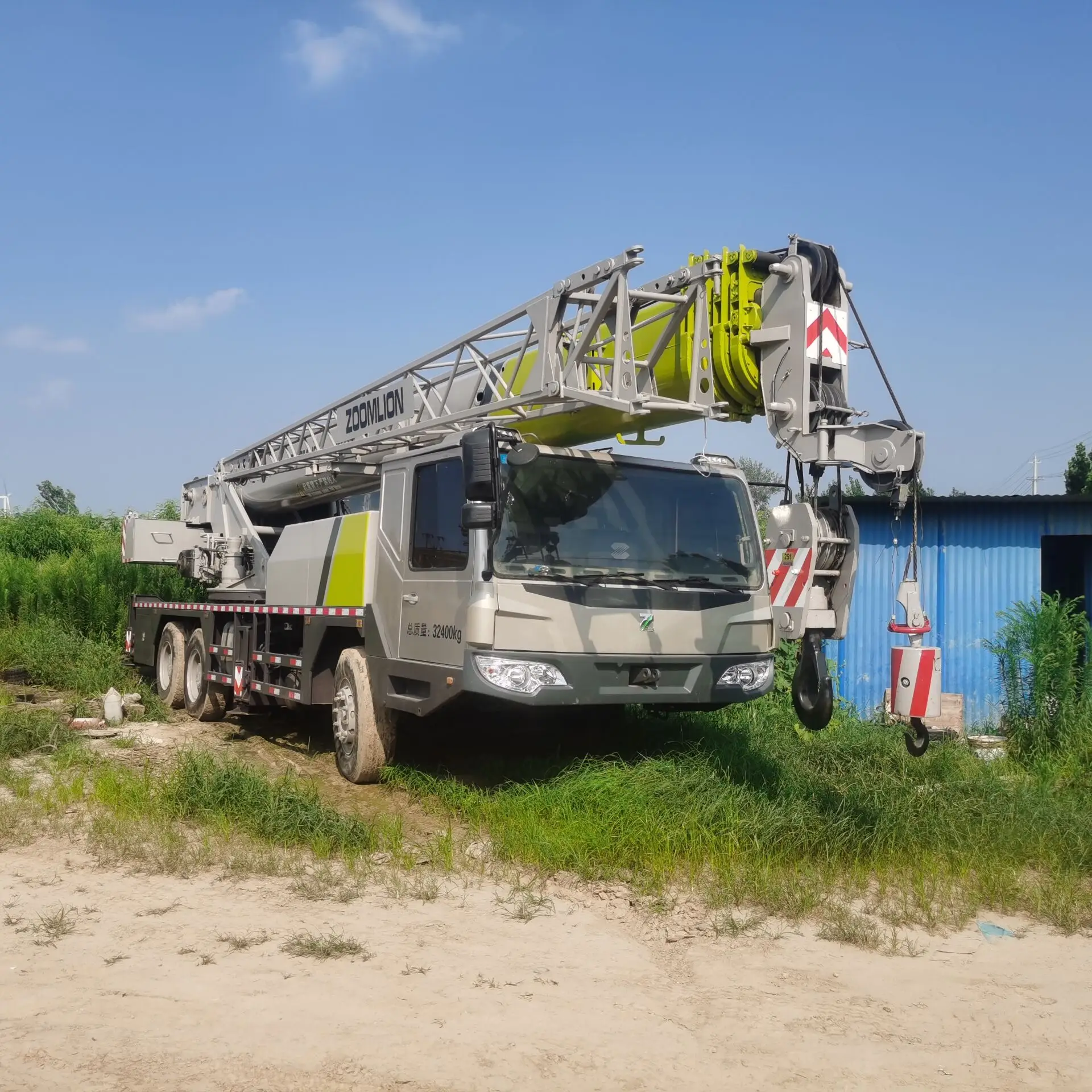 Подержанный грузовик Zoomline 25-тонный кран мобильный автокран