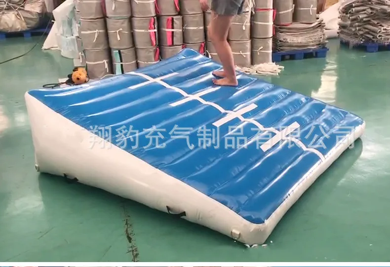 Inflatable Gymnastics Incline Cheese Wedge Skill Shape Tumbling Mat inflatable Incline Mat Inflatable Gym Airtrack