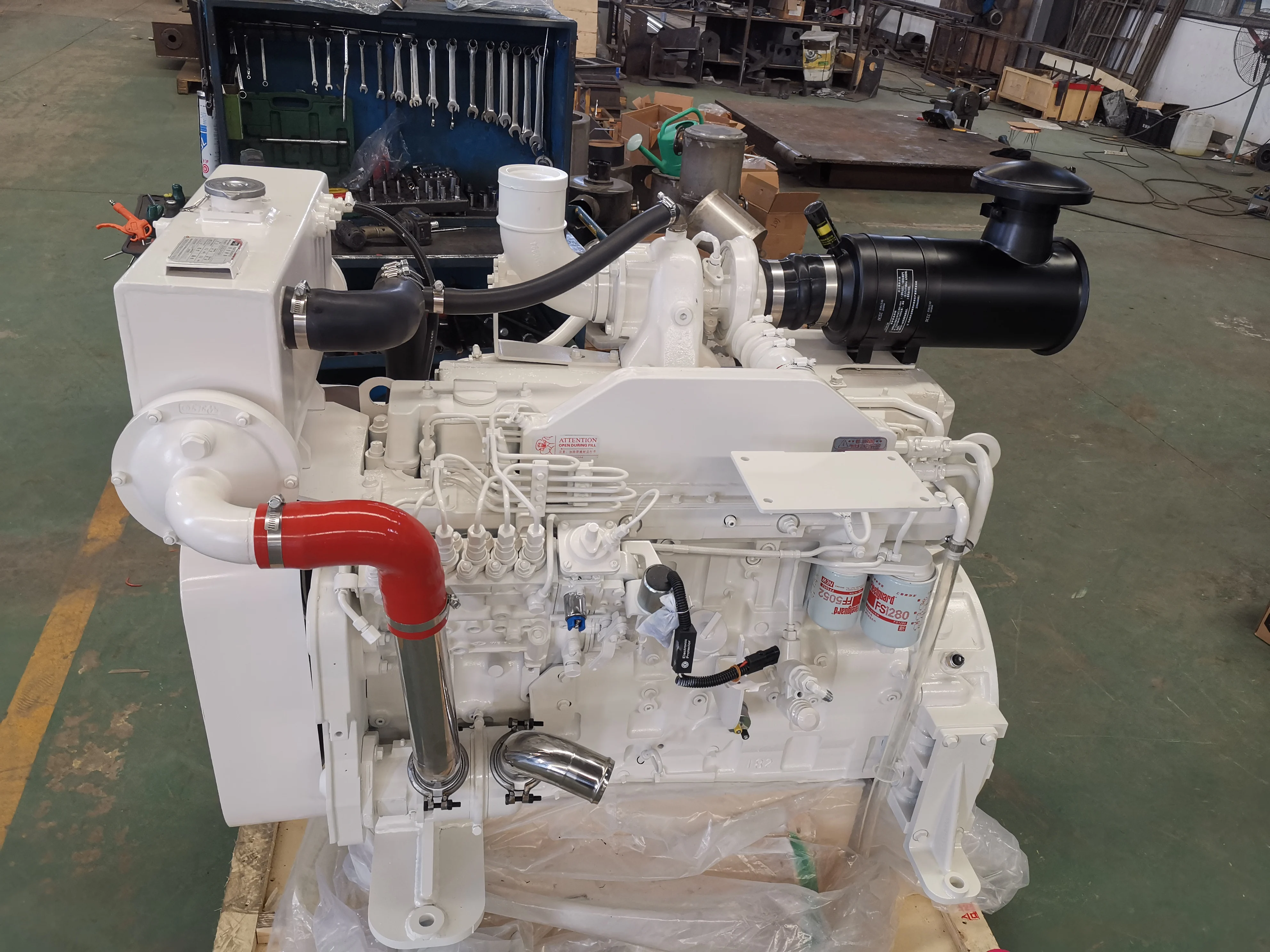 In stock and brand new 179kw 2200rpm water cooled 6 cylinders 6CTA8.3-M240 boat engine for main propulsion