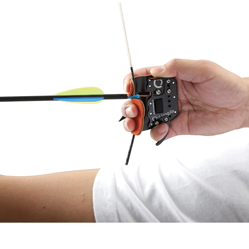 Archery Aluminum Finger Protector Recurve Bow Finger Tab with Hook