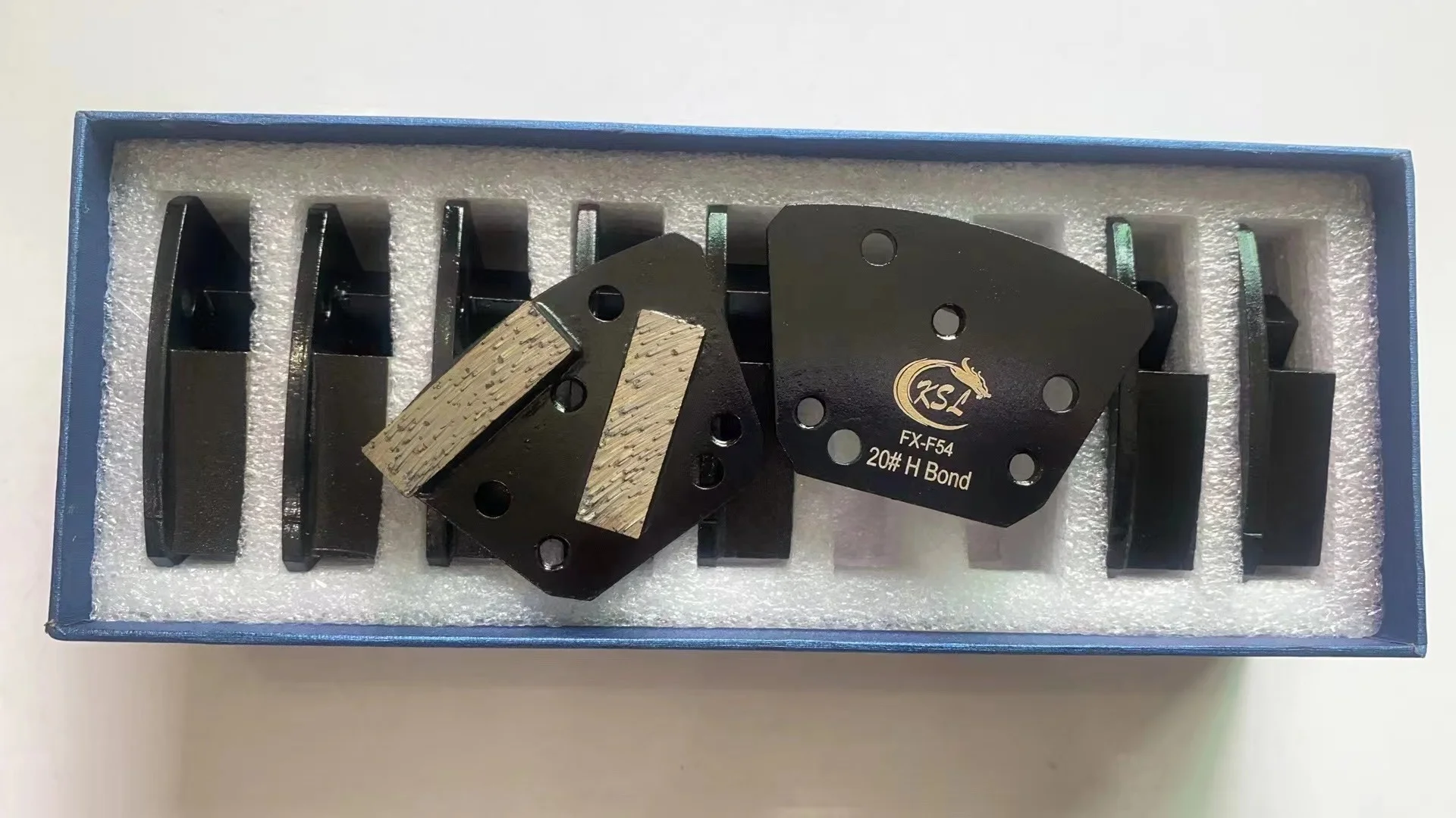 Grinding hard concrete terrazzo epoxy resin floor special Grit 20# 15mm height fan-shaped trapezoidal diamond grinding pad