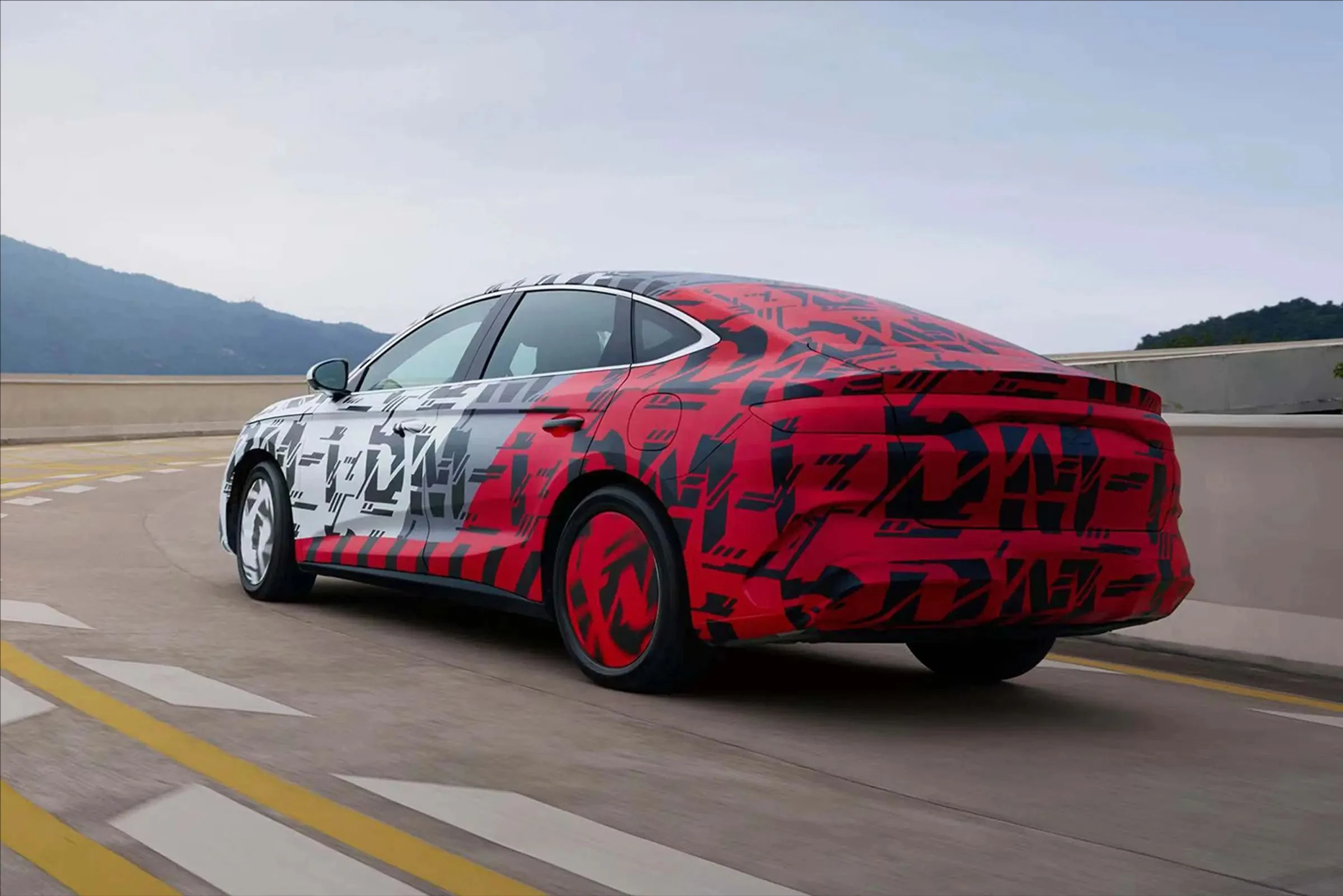 2024 BYD Qin L Новые электромобили Byd SUV Auto по низкой цене левые рулевые гибридные автомобили