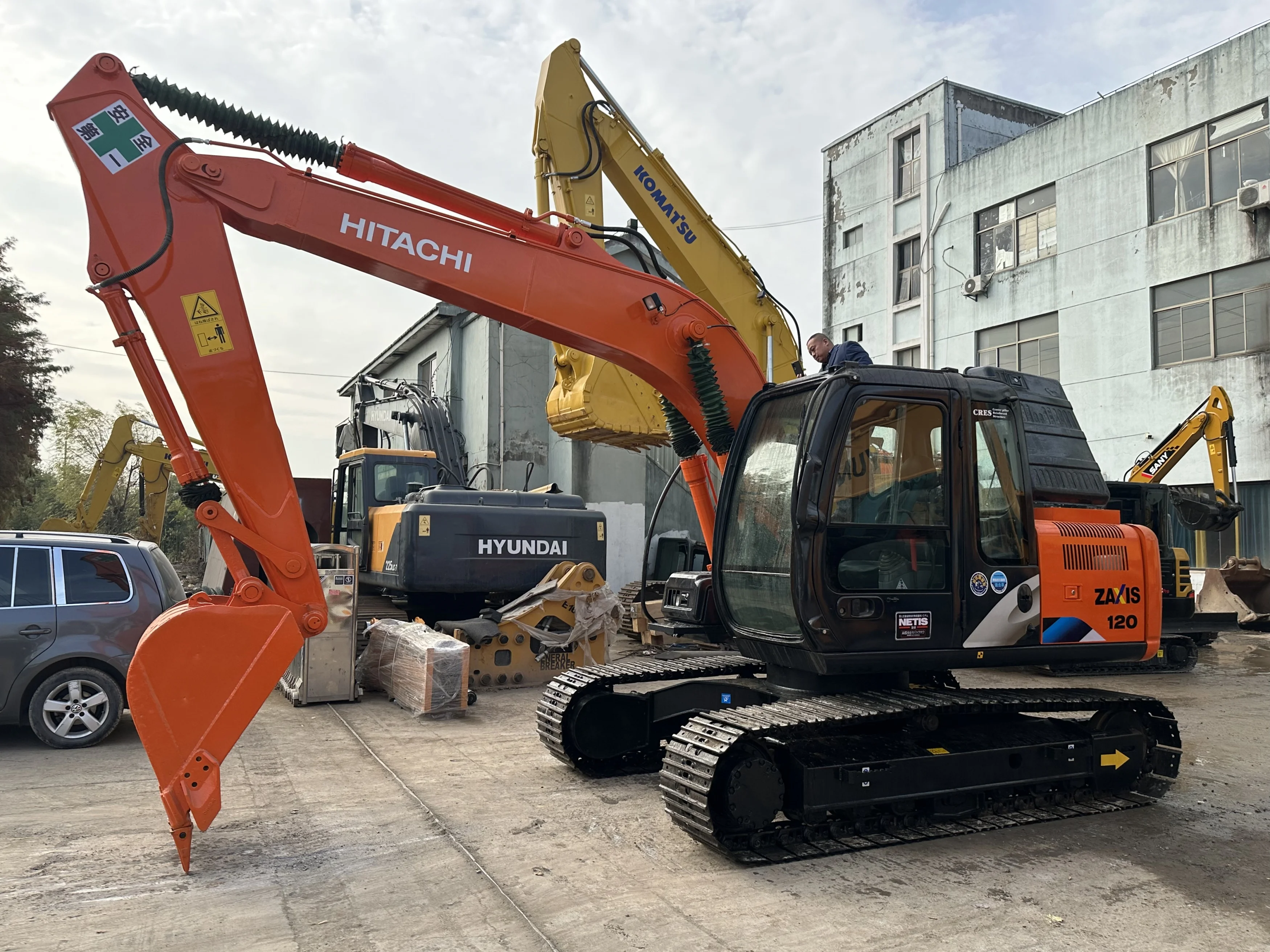 2022 модель Новое поступление Hitachi Zx120 б/у 12 тонн Zx120-6 экскаватор сделано в Японии цена на продажу
