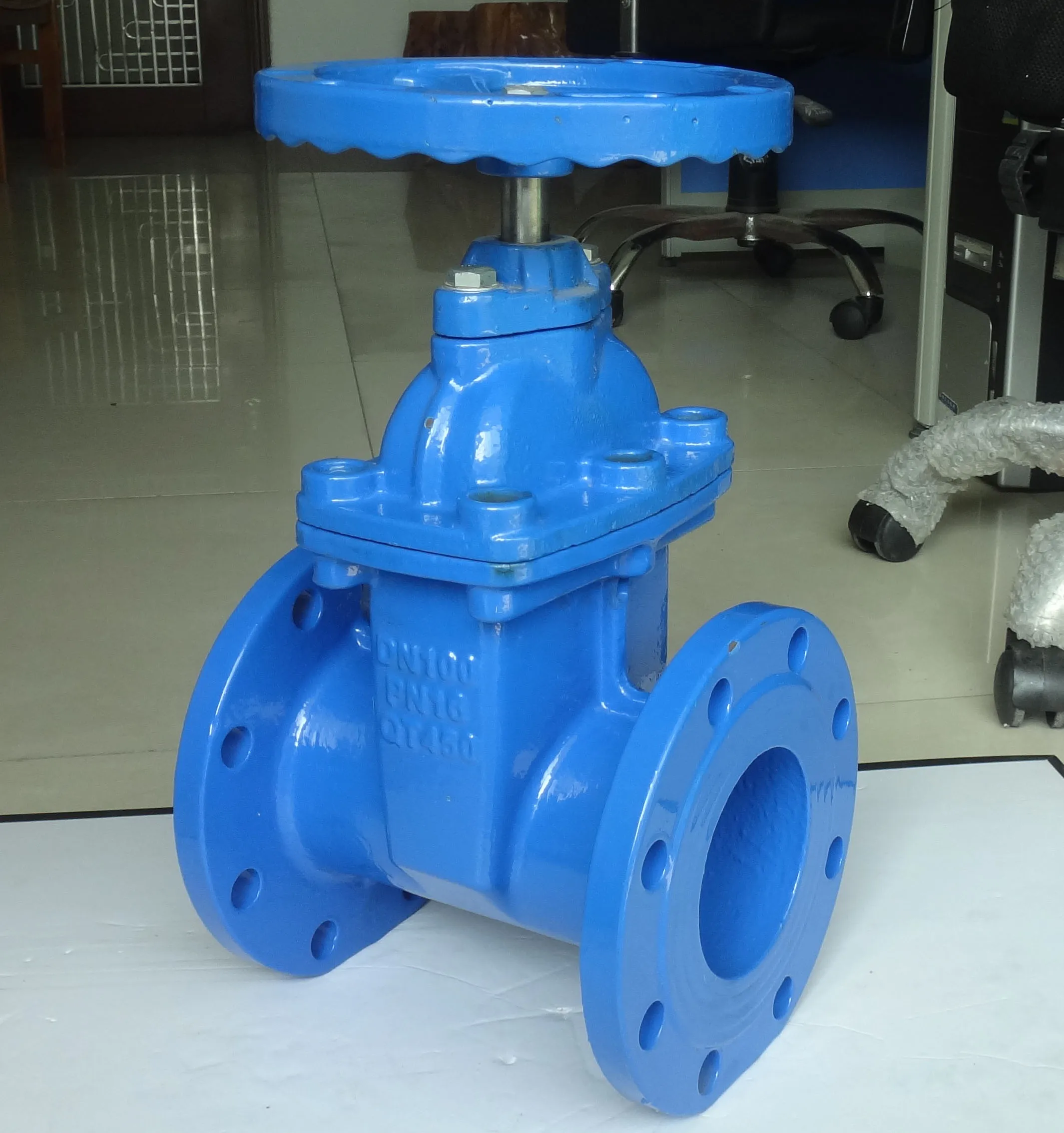 Ductile iron gate valve handwheel operation for water resilient seat size DN50-DN600 standard BS5163 DIN F4 F5 AWWA PN10/16