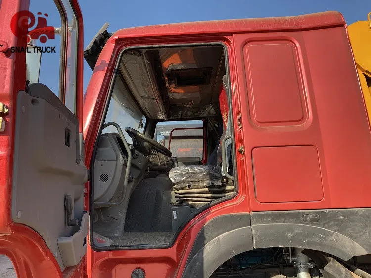 Б/у Sinotruk 8x4 автокран 12 тонн бум