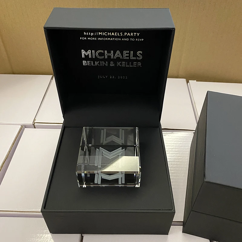 Packaging High Quality Printing black PU leather box custom design paper empty bottle luxury magnet packaging perfume box