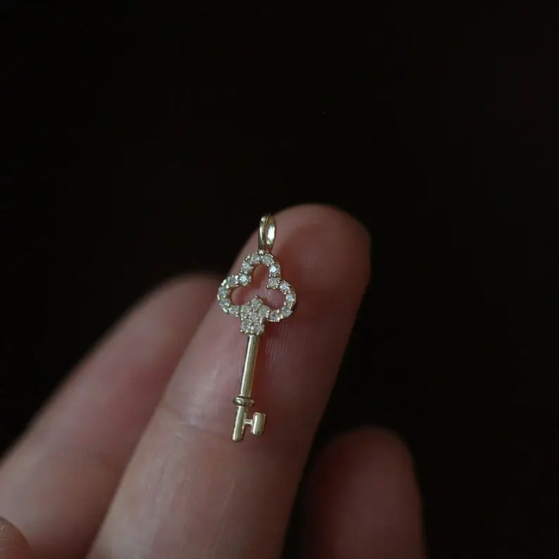 New Idea Fine Style 925 Sterling Silver Heart Zircon Necklace 14K Gold Plated Key Necklace Simple Necklace For Women