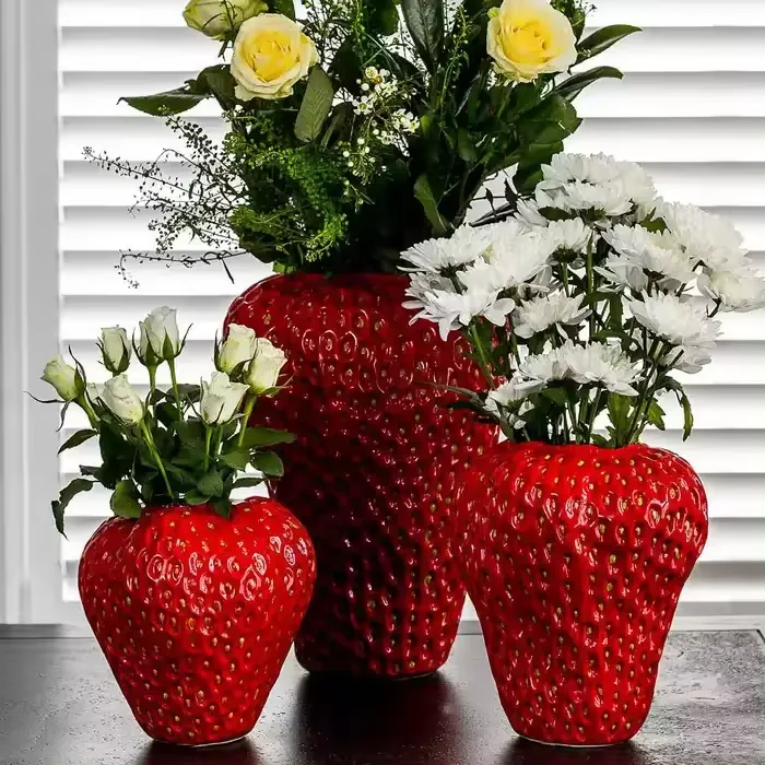 Modern Strawberry shape ceramic flower vase for home decor indoor fruit shape plant pots lager flower vase